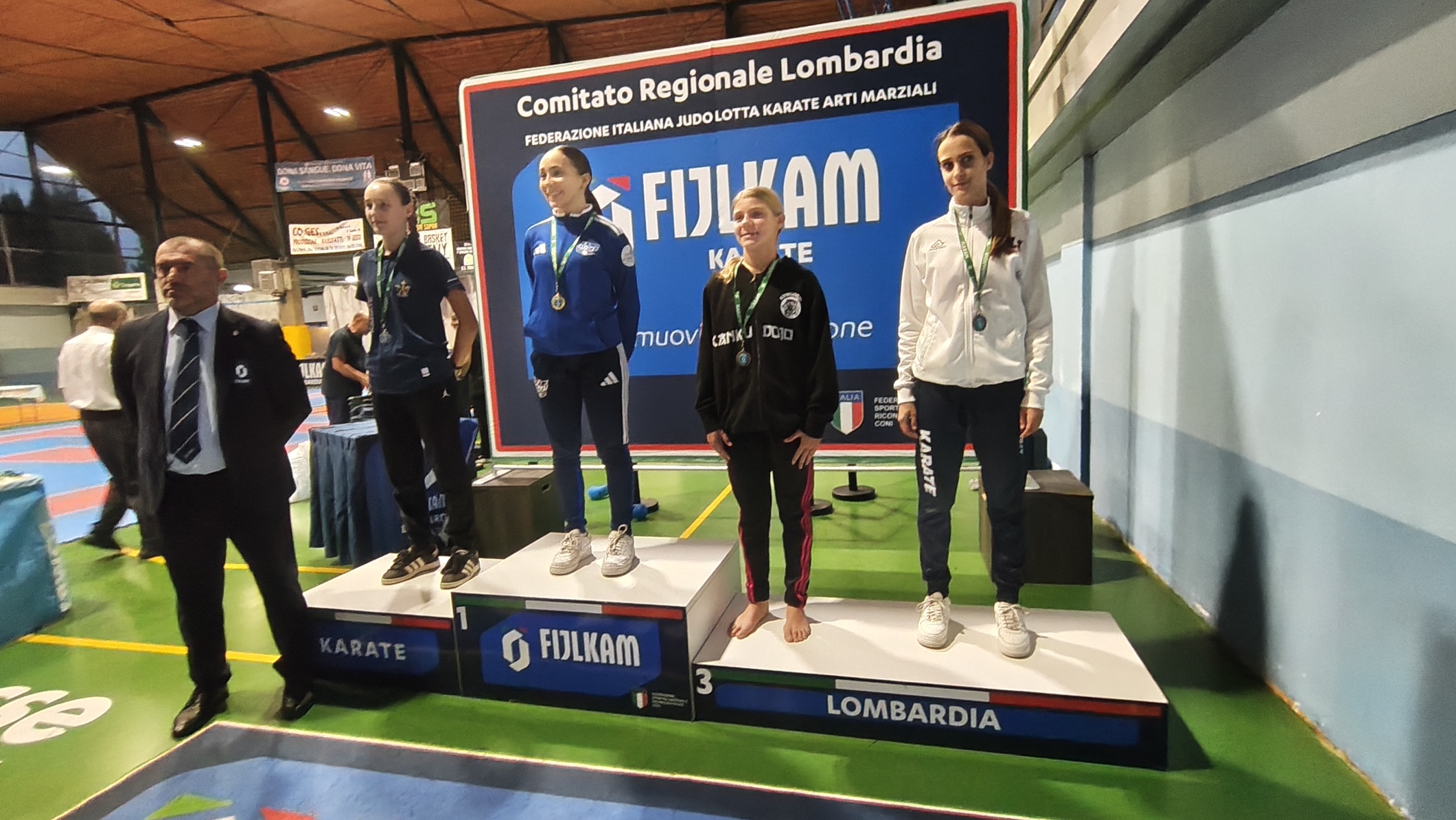 Il podio del kumite femminile Esordienti 56 kg a Brembate di Sopra